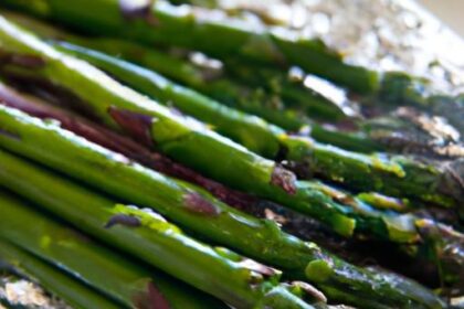 Sizzle & Steam: Perfectly Grilled Asparagus in Foil Wraps