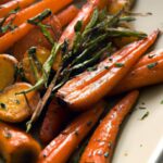 Savory Garlic Herb Roasted Carrots: A Flavorful Delight