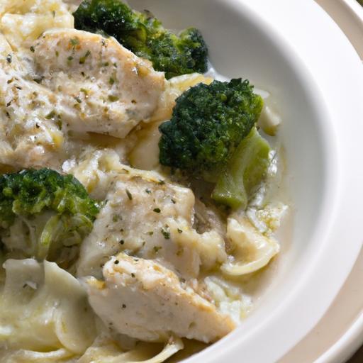 Creamy Chicken Alfredo with Broccoli: A Healthy Twist