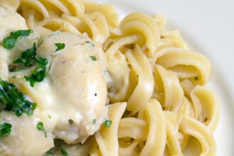 Creamy Baked Chicken Alfredo: A Cozy Comfort Classic