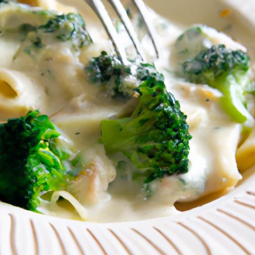 Creamy Chicken & Broccoli Alfredo Bake: A Comfort Classic